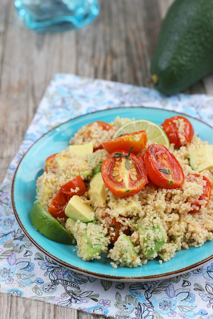 Cous cous integrale con avocado e pomodorini alla vaniglia