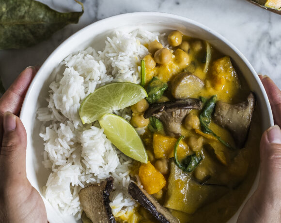 Curry di zucca, ceci e funghi
